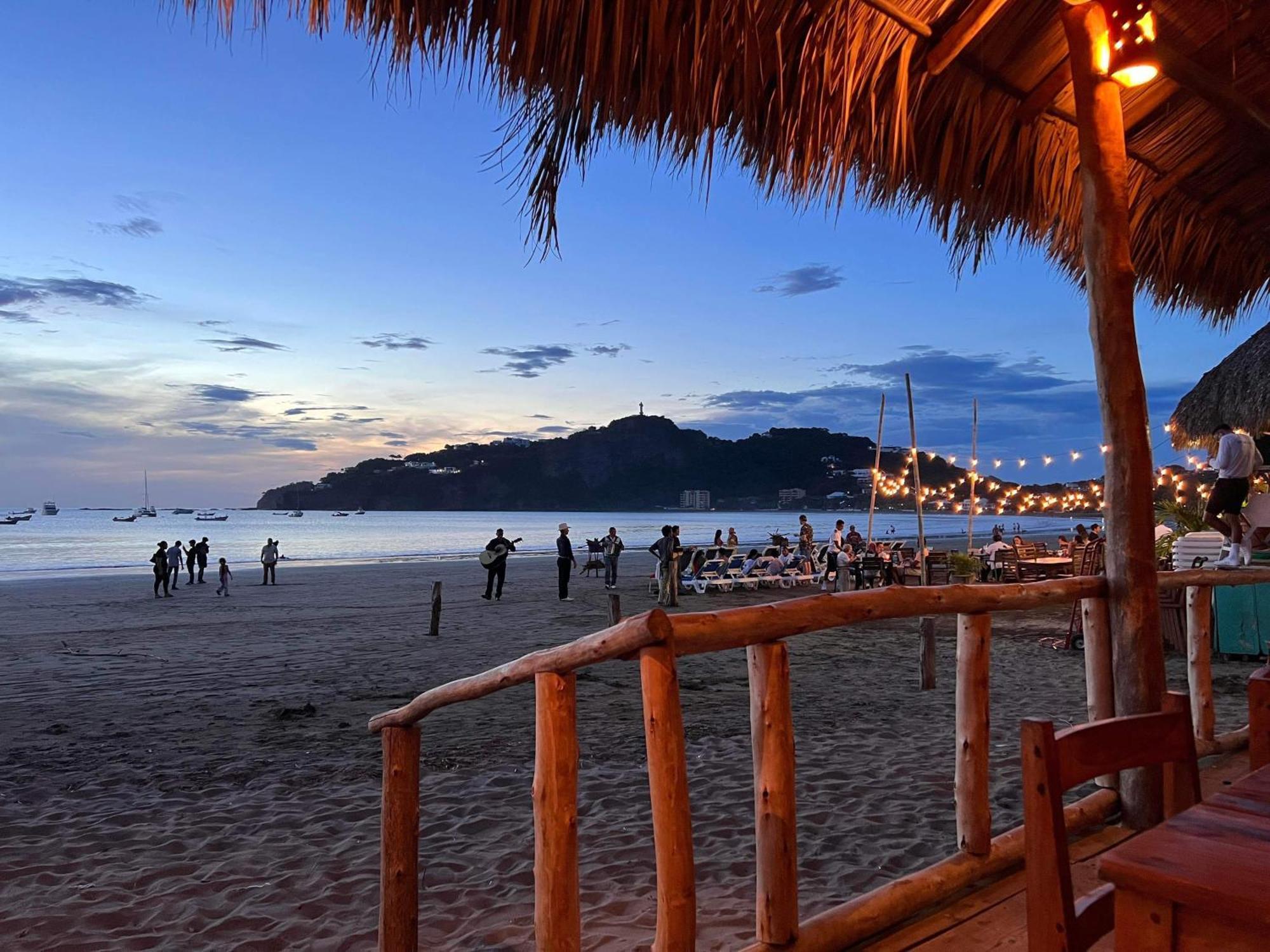 Hotel Buena Onda Backpackers San Juan del Sur Exterior foto
